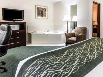 Hotel Comfort & - Near Robins Air Force Base Main Gate